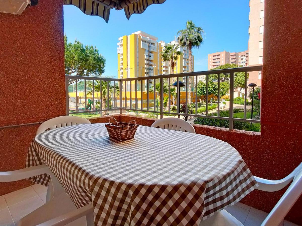 Global Properties, Practico Con Piscina En Residencial Brezo Canet Apartment *