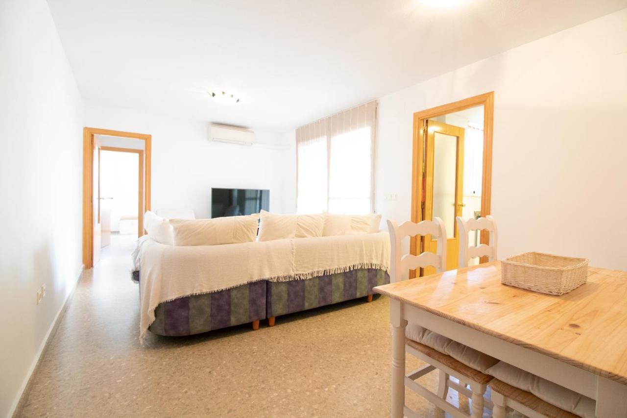 Global Properties, Practico Con Piscina En Residencial Brezo Canet Apartment