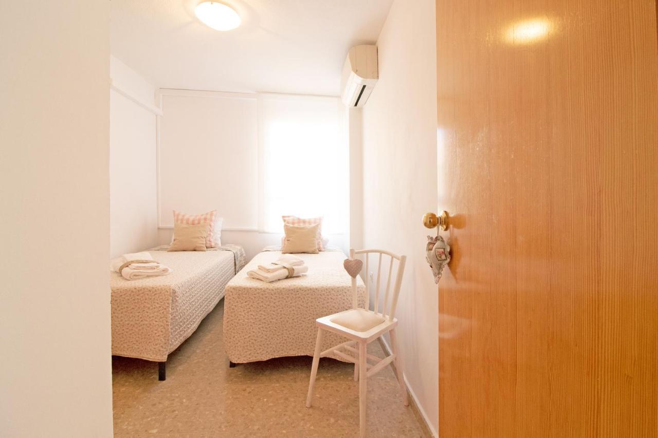 Global Properties, Practico Con Piscina En Residencial Brezo Canet Apartment