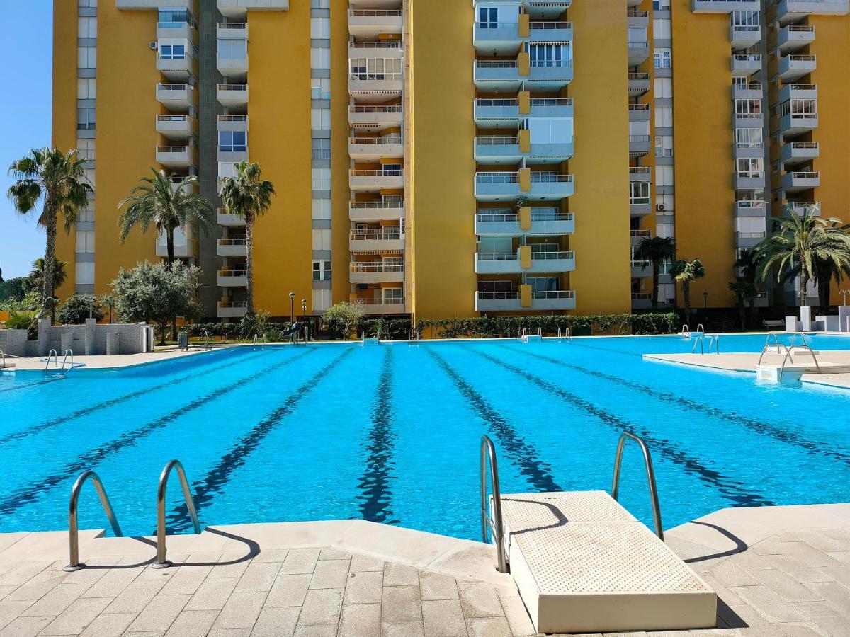 Global Properties, Practico Con Piscina En Residencial Brezo Canet Apartment