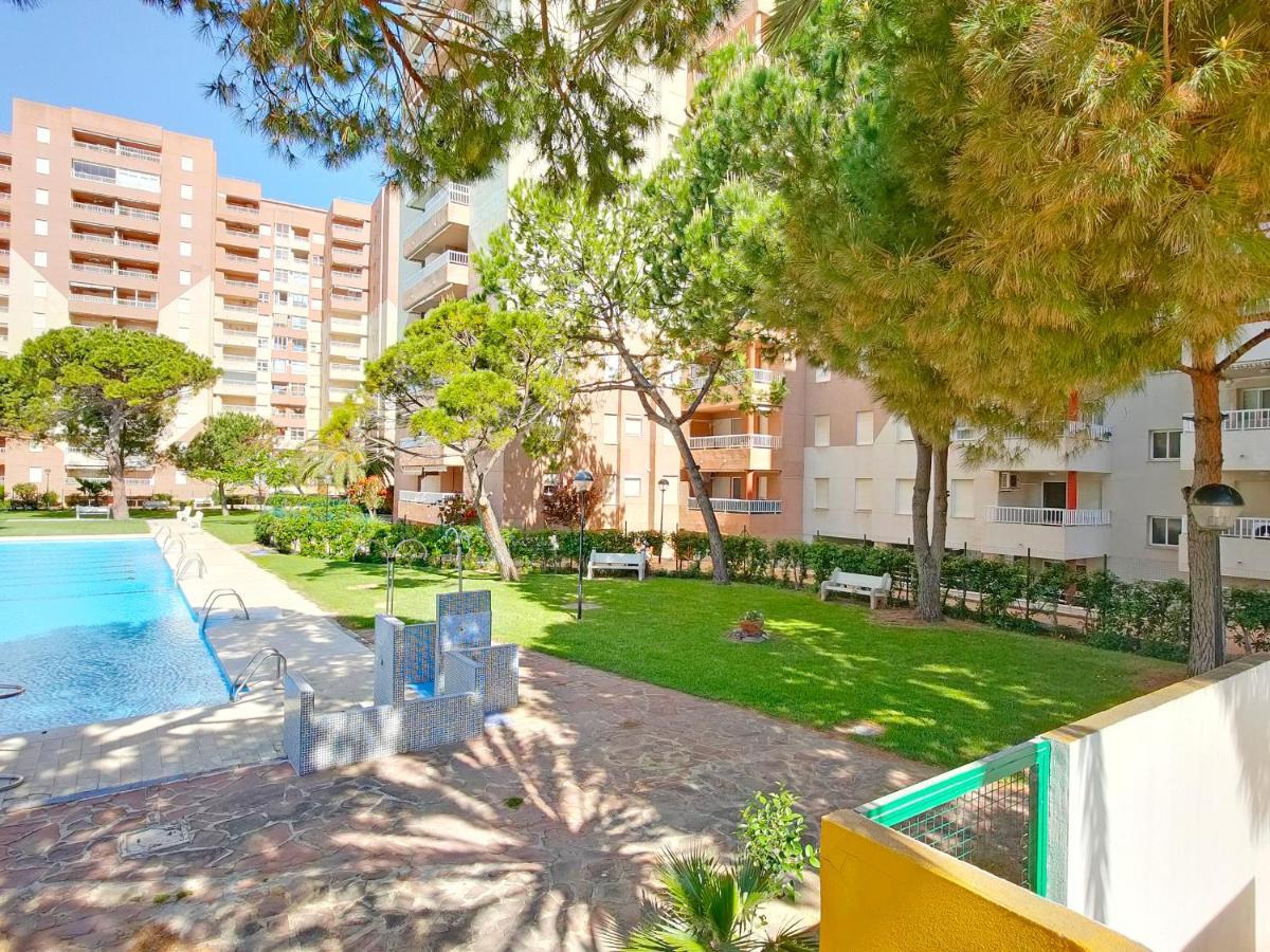 Global Properties, Practico Con Piscina En Residencial Brezo Canet Apartment *