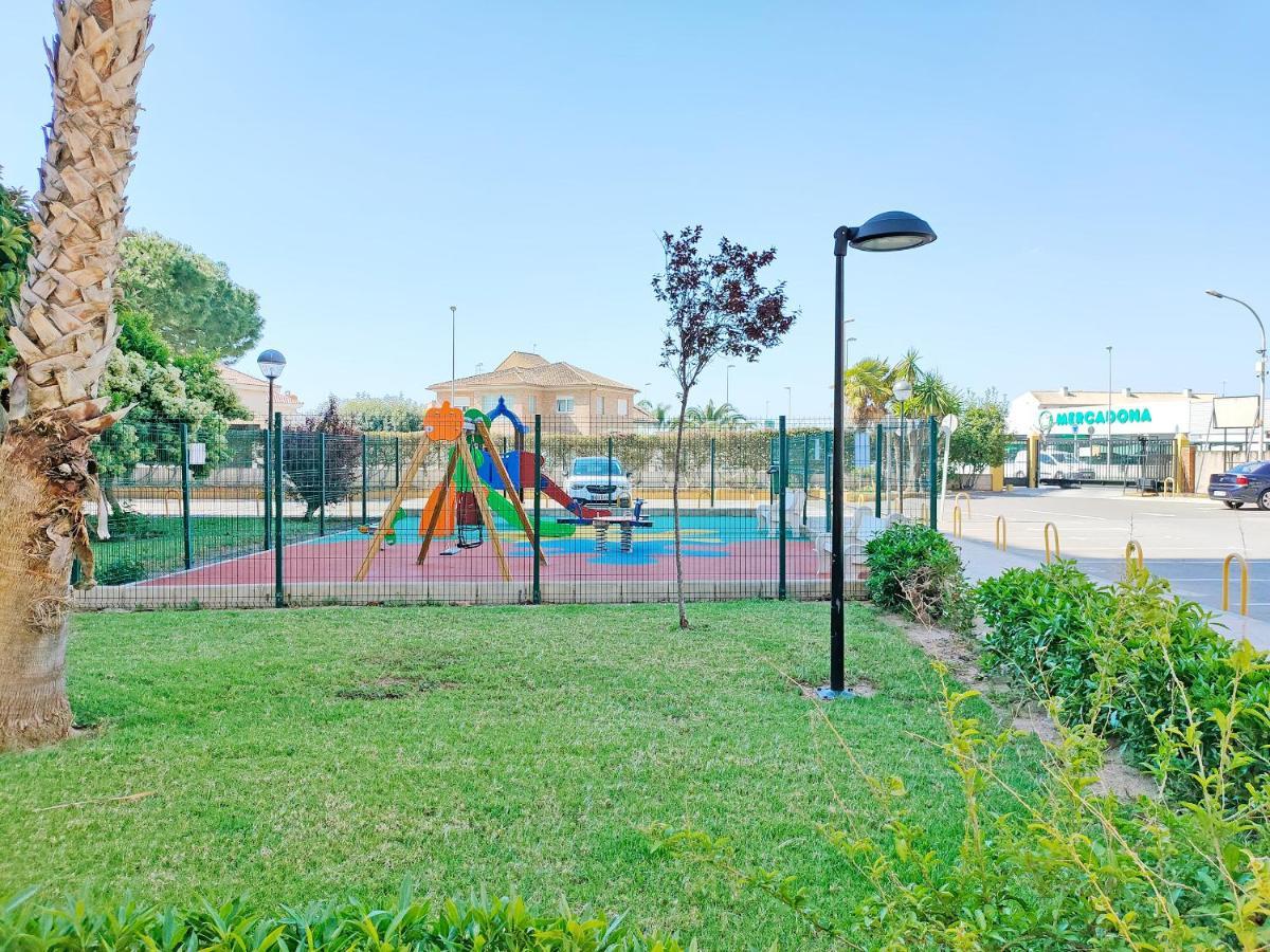 Global Properties, Practico Con Piscina En Residencial Brezo Canet Apartment Canet d'En Berenguer