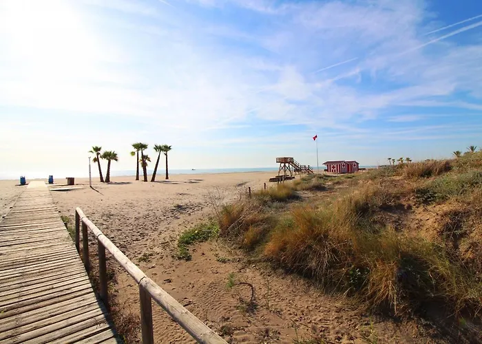 Global Properties, Practico Apartamento Con Piscina En Residencial Brezo Canet