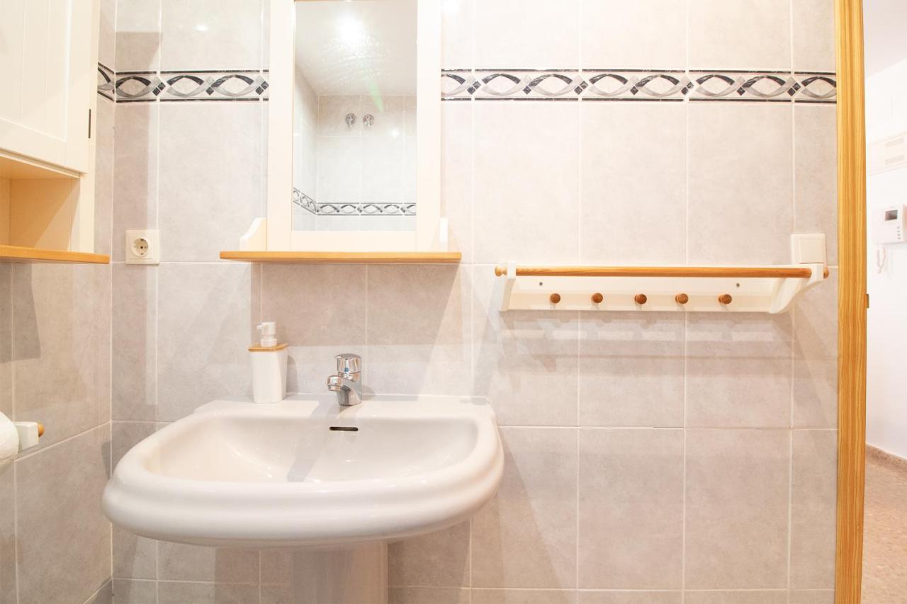 Global Properties, Practico Con Piscina En Residencial Brezo Canet Apartament